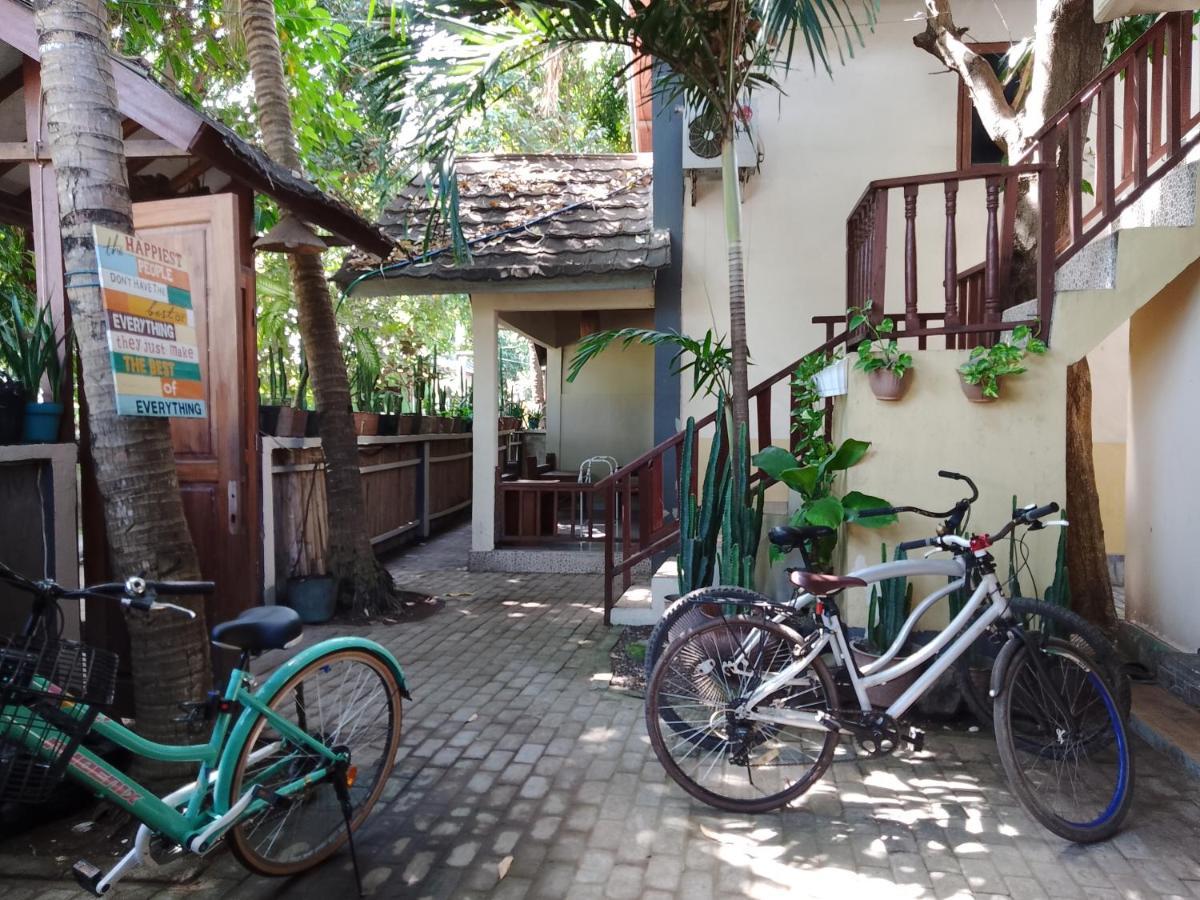 Mangga Homestay Gili Air Exteriör bild