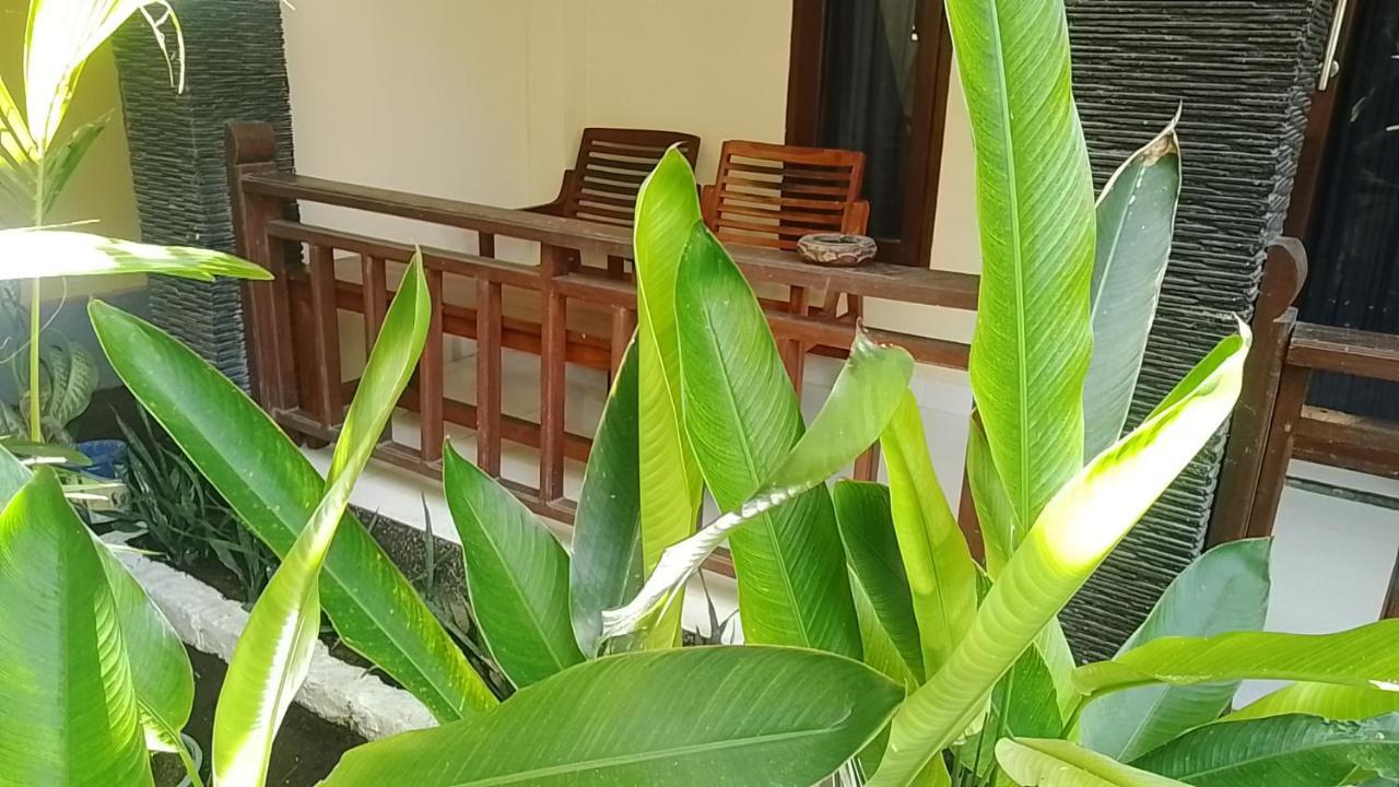 Mangga Homestay Gili Air Exteriör bild