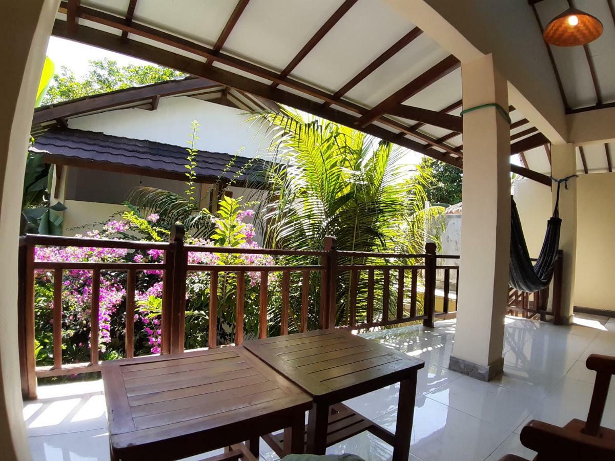 Mangga Homestay Gili Air Exteriör bild